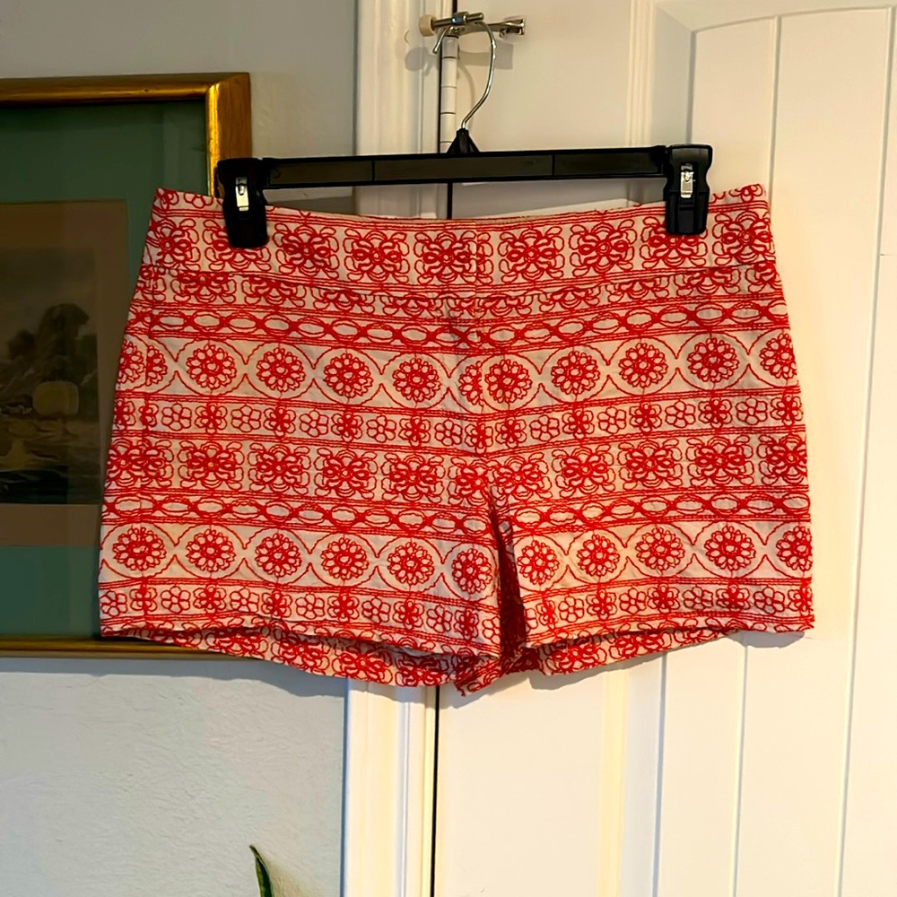 Cute LOFT cream with red stitching shorts size 10